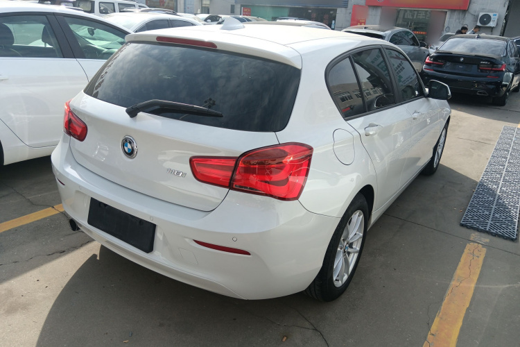 宝马1系(进口) 2016款 118i 领先型车身外观6005