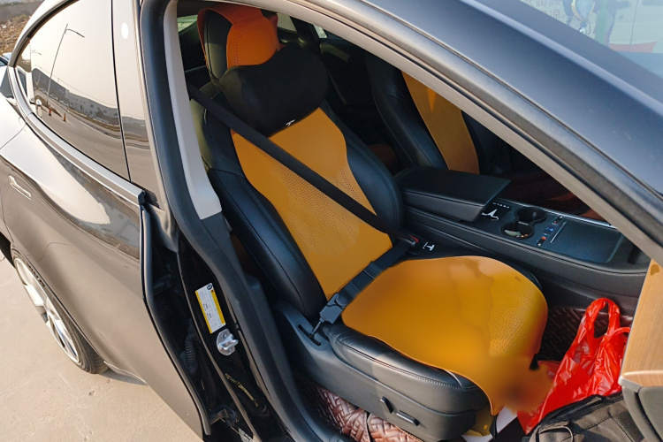 特斯拉 Model Y 2022款 后轮驱动版局部细节41