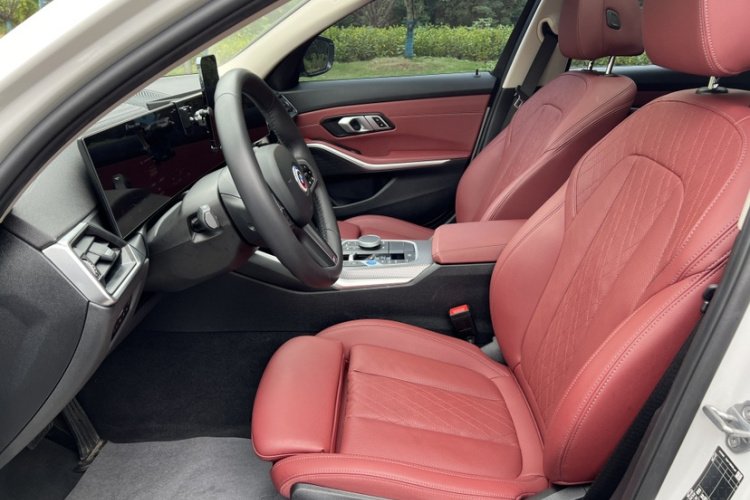 宝马i3 2024款 eDrive 40 L 曜夜套装中控内饰7002