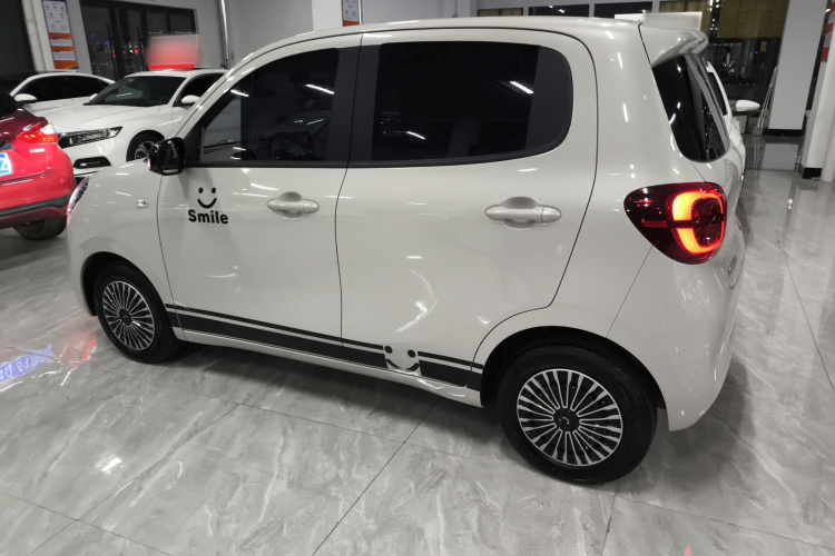 五菱汽车 宏光MINIEV 2025款 四门版 进阶款车身外观4