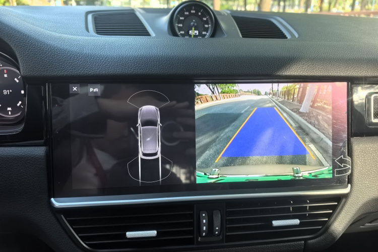 保时捷 Cayenne新能源 2019款 Cayenne E-Hybrid 2.0T中控内饰7014