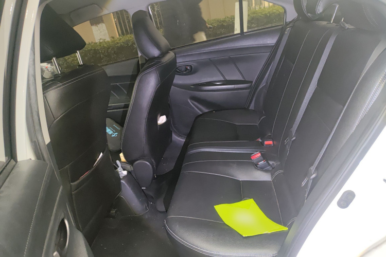 丰田 威驰 2021款 1.5L CVT创行版中控内饰21