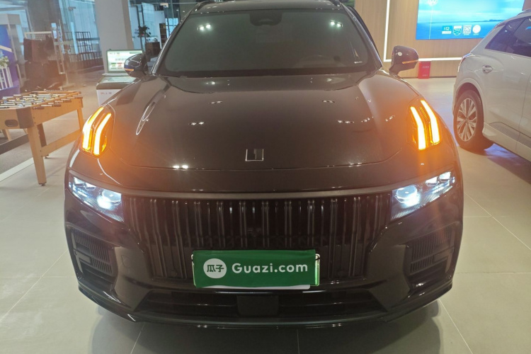 领克09 EM-P 2021款 2.0T PHEV Halo 六座车身外观2