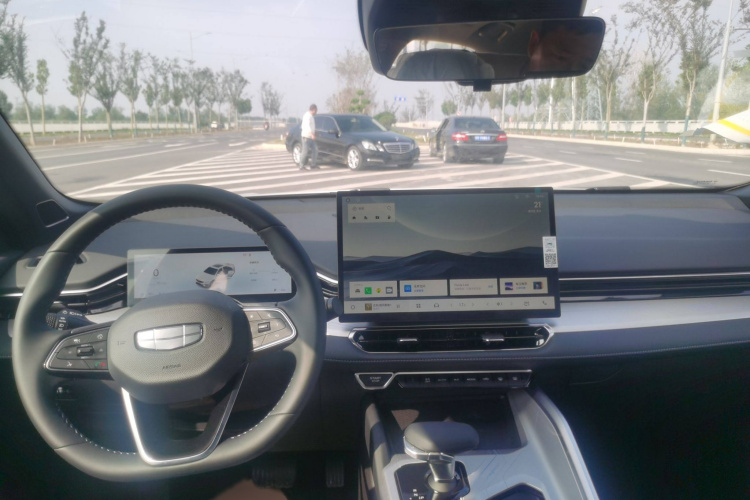 吉利汽车 星瑞 2025款 东方曜 1.5TD 扶摇版中控内饰7003