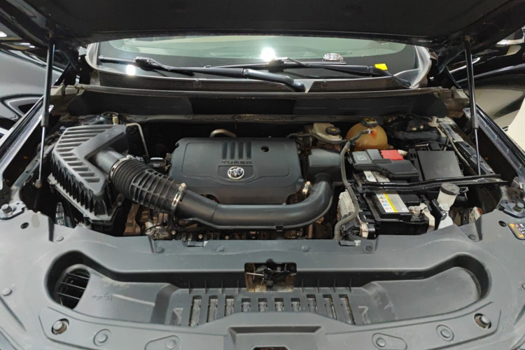 别克 昂科旗 2020款 28T 四驱旗舰型机舱底盘24