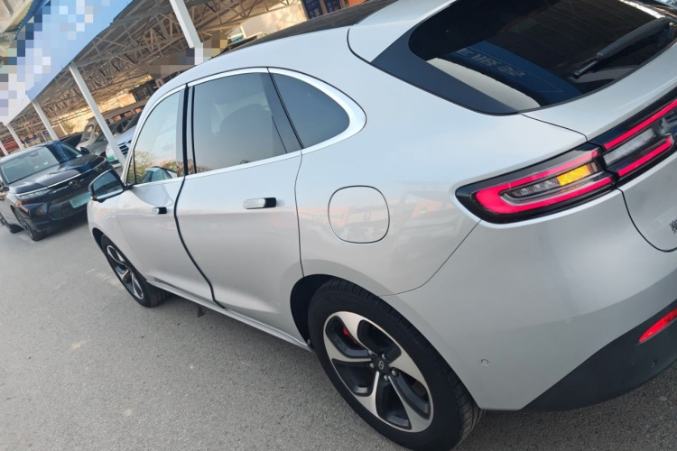 鸿蒙智行 问界M5 2022款 增程四驱性能版车身外观6003