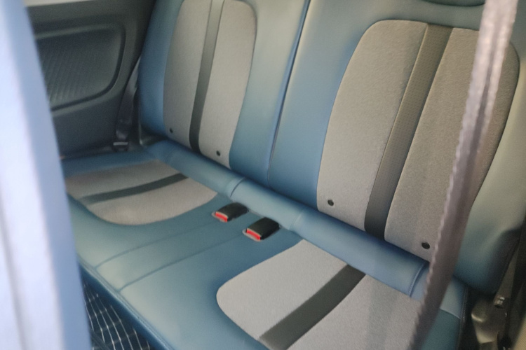 五菱汽车 宏光MINIEV 2022款 GAMEBOY 200km 玩咖款 磷酸铁锂中控内饰7004