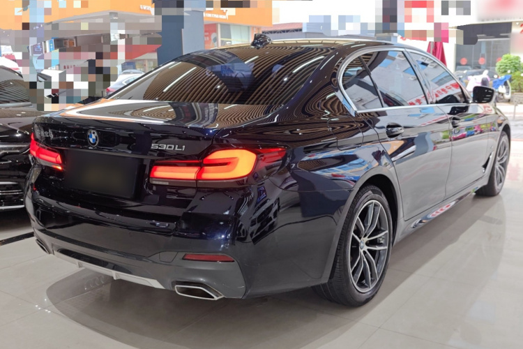 宝马5系 2022款 改款 525Li M运动套装车身外观7
