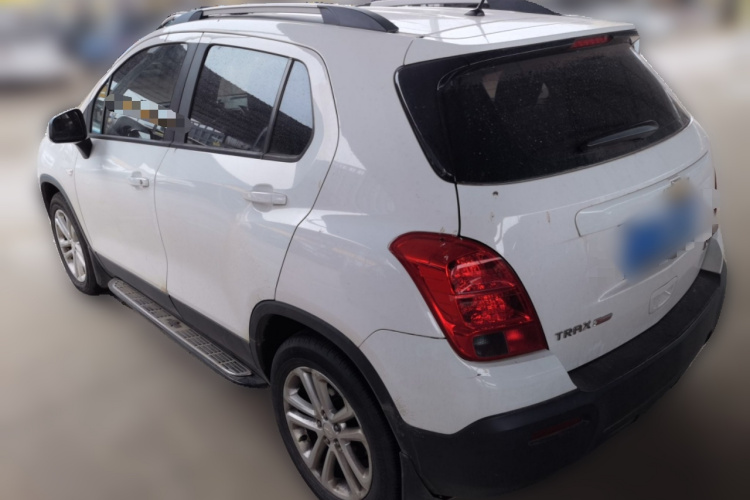 雪佛兰 创酷 2016款 1.4T 自动两驱舒适天窗版车身外观5