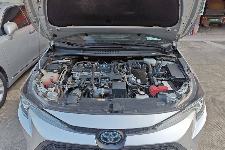 丰田 雷凌 2022款 双擎 1.8H E-CVT领先版机舱底盘24