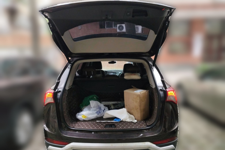 别克 昂科威 2018款 28T 四驱精英型中控内饰23