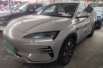 比亚迪 宋PLUS新能源 2025款 EV 520km 尊贵型