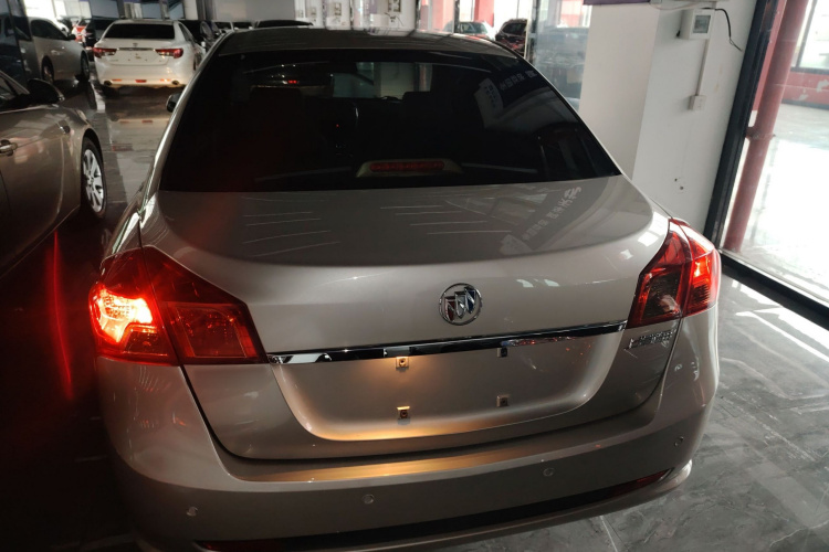 别克 凯越 2013款 1.5L 自动尊享型车身外观6004