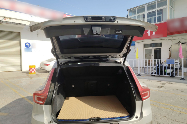 沃尔沃XC40 2023款 B4 四驱智雅豪华版局部细节23