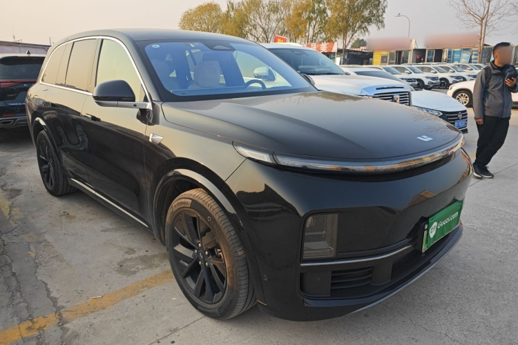 理想汽车 理想L8 2023款 Pro车身外观3