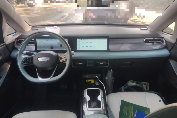 吉利几何E萤火虫 2024款 401km 萤光中控内饰12