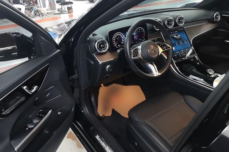 奔驰C级 2022款 C 260 L中控内饰7003