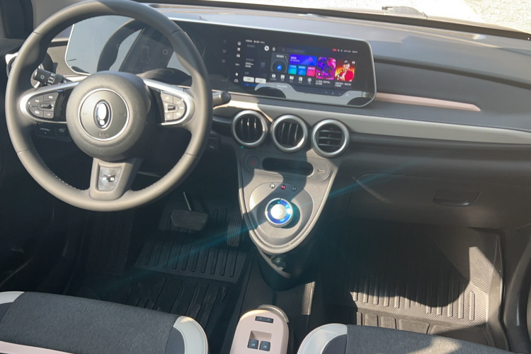 欧拉黑猫 2022款 405km 长续航型 三元锂中控内饰7004