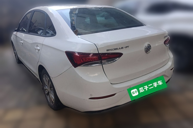 别克 英朗 2021款 1.3T 自动轻混动精英型车身外观5