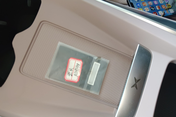 小鹏MONA M03 2025款 600 超长续航 Max中控内饰7001