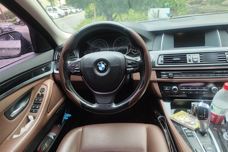 宝马5系 2017款 520Li 典雅型局部细节13