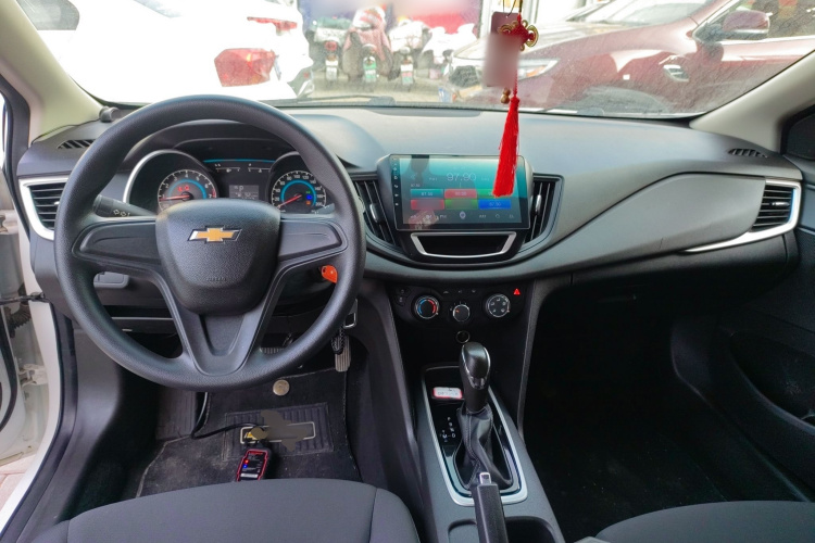 雪佛兰 科沃兹 2018款 320 自动欣享天窗版中控内饰7002