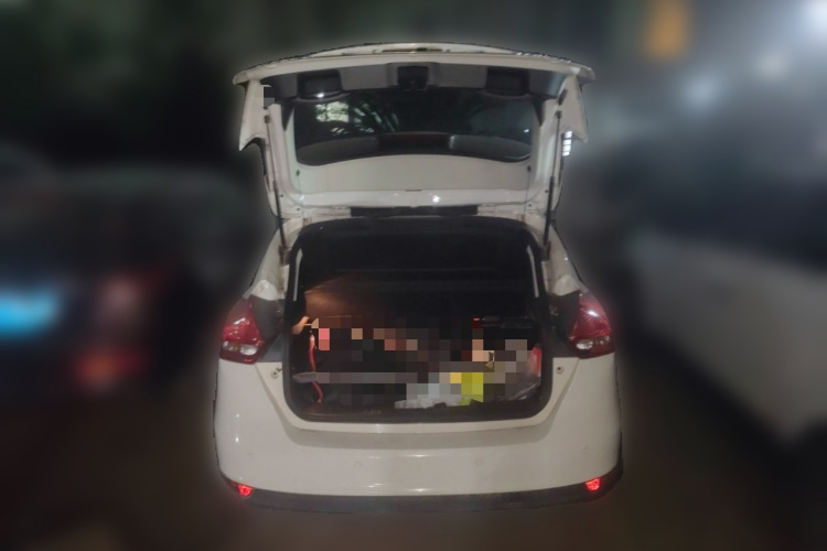 福特 福克斯 2018款 两厢经典 1.6L 自动舒适型智行版中控内饰23