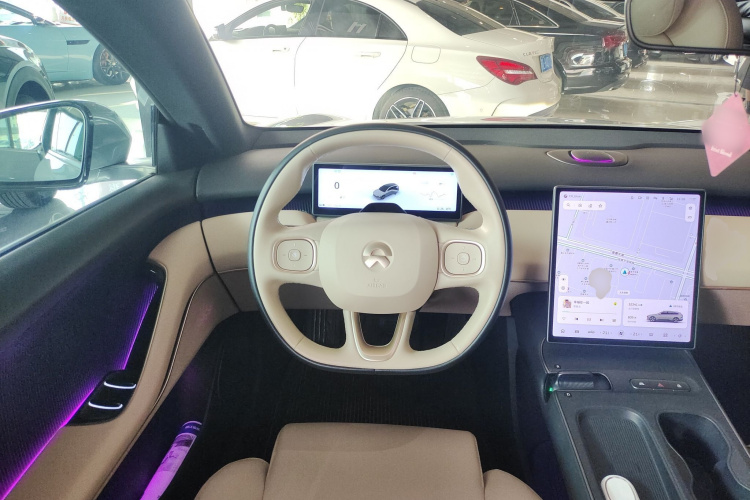 蔚来ET5T 2023款 75kWh Touring中控内饰13