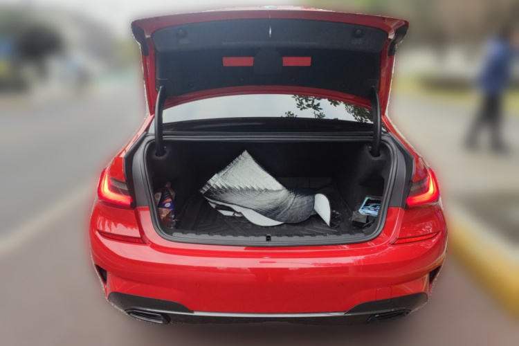 宝马3系 2020款 改款 325i M运动曜夜套装中控内饰23