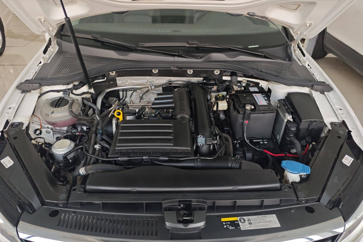 大众 凌渡 2019款 280TSI DSG舒适版 国VI机舱底盘24