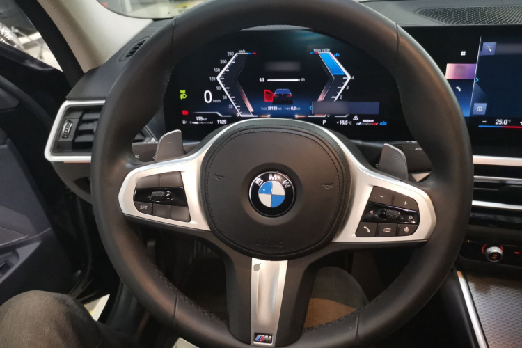 宝马3系 2023款 325Li M运动曜夜套装中控内饰13