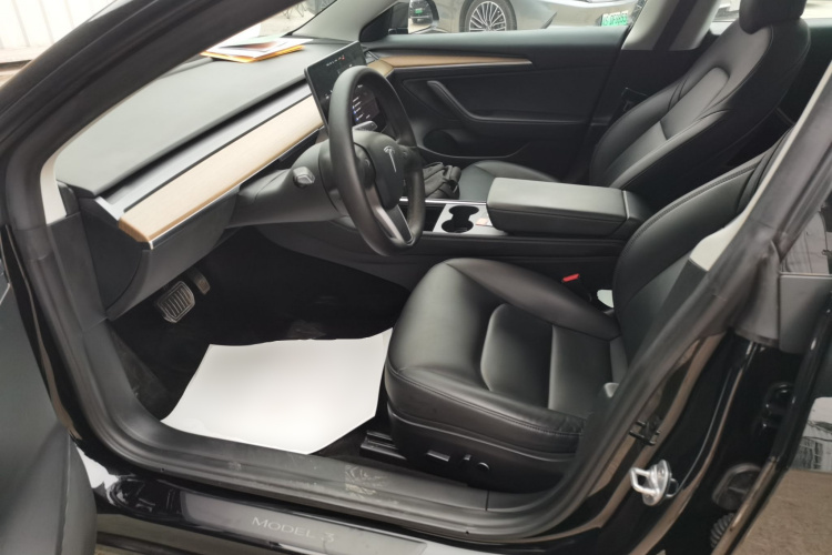 特斯拉 Model 3 2021款 标准续航后驱升级版局部细节19