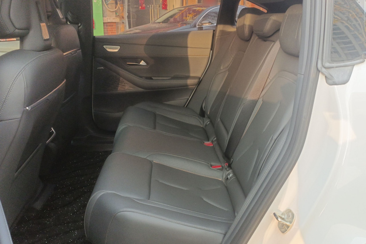 深蓝汽车 深蓝SL03 2022款 1.5L 1200增程版中控内饰21