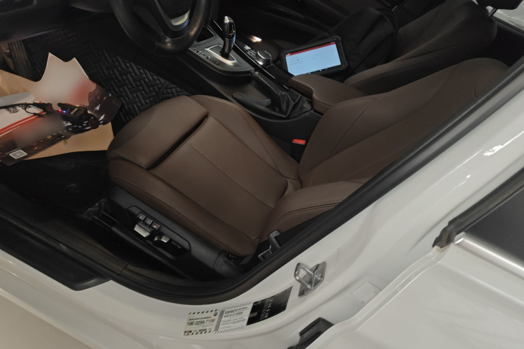 宝马3系 2019款 320Li 时尚型局部细节19