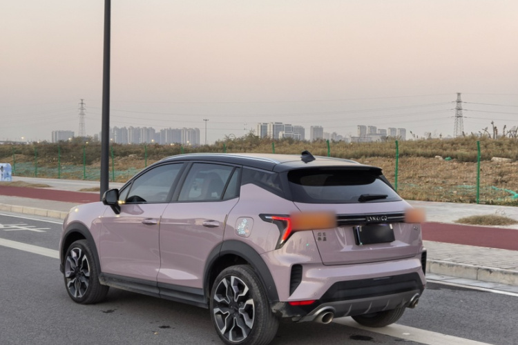 领克06 2023款 Remix 1.5T Shero车身外观6001