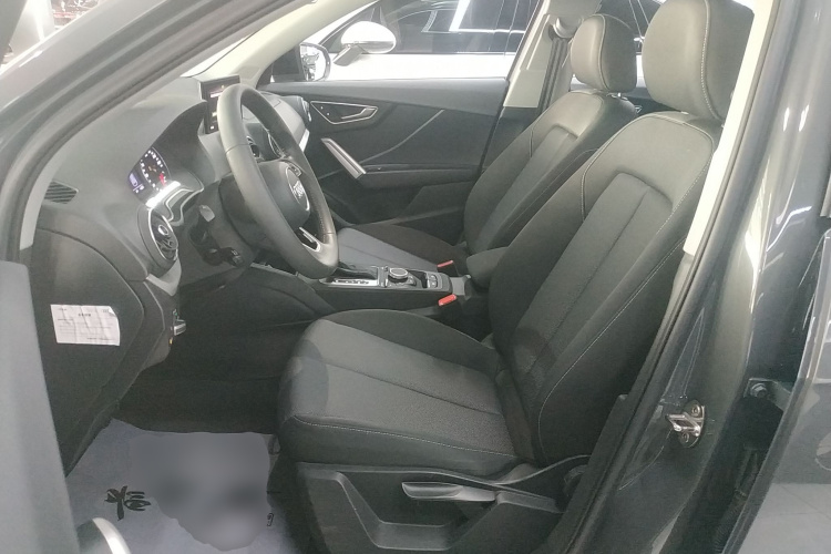 奥迪Q2L 2021款 35 TFSI 进取动感型中控内饰19