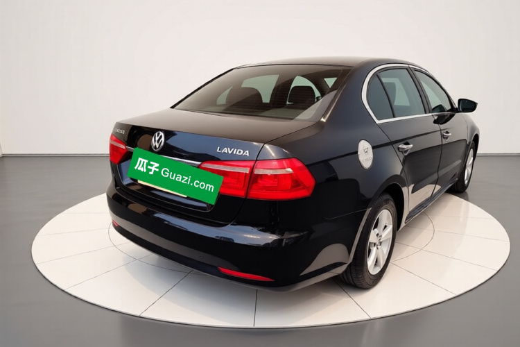 大众 朗逸 2013款 改款经典 1.6L 手动风尚版车身外观7