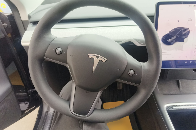 特斯拉 Model Y 2023款 长续航全轮驱动版中控内饰13