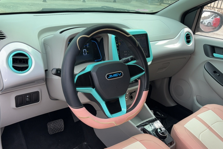 江铃集团新能源 易至EV2 2024款 201km 舒适型中控内饰7002