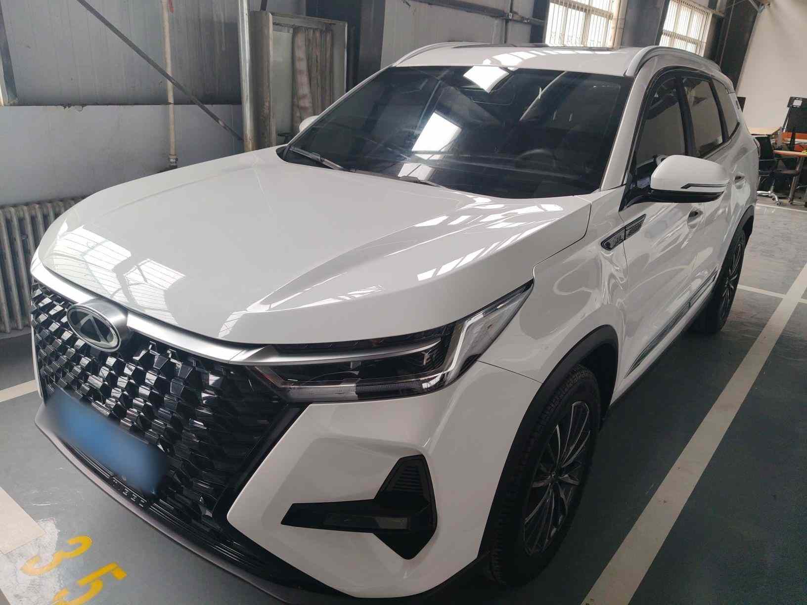 奇瑞 瑞虎8 PRO 2025款 290T 两驱尊贵版(2)