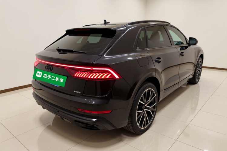 奥迪Q8 2022款 55 TFSI 尊享动感型车身外观7