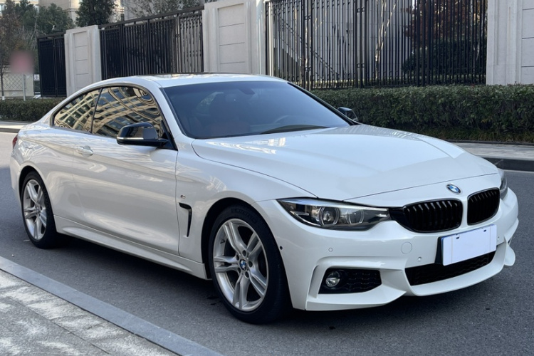 宝马4系 2019款 425i M运动曜夜版车身外观6003