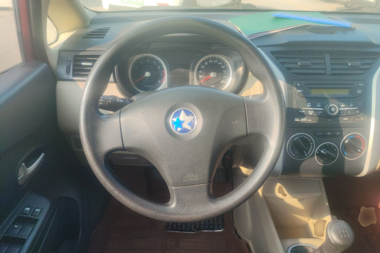 启辰R50 2014款 1.6L 手动精彩版中控内饰13