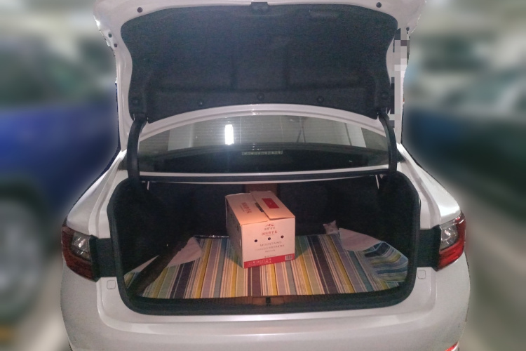 雷克萨斯ES 2015款 200 精英版中控内饰23