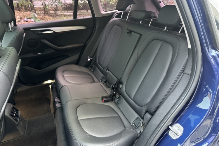 宝马X1 2019款 sDrive18Li 时尚型中控内饰7002