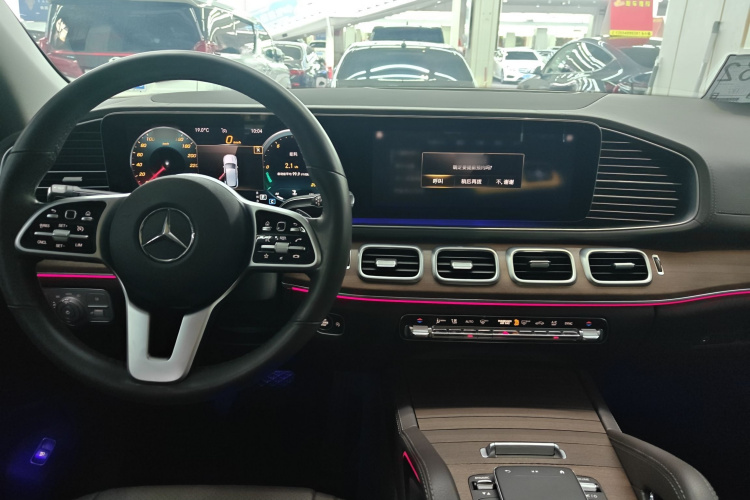 奔驰GLE 2020款 改款 GLE 350 4MATIC 豪华型中控内饰12