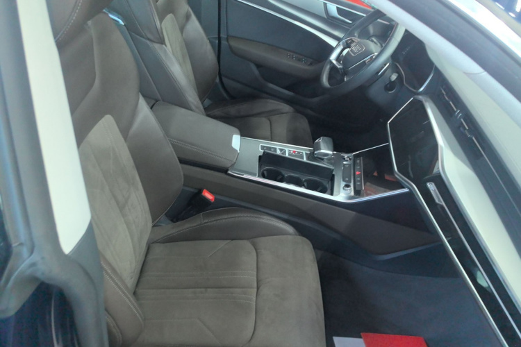 奥迪A7L 2022款 45 TFSI S-line 筑梦未来版局部细节41