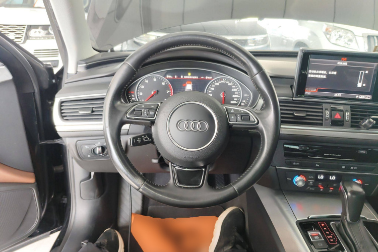 奥迪A6L 2016款 45 TFSI quattro 运动型中控内饰13