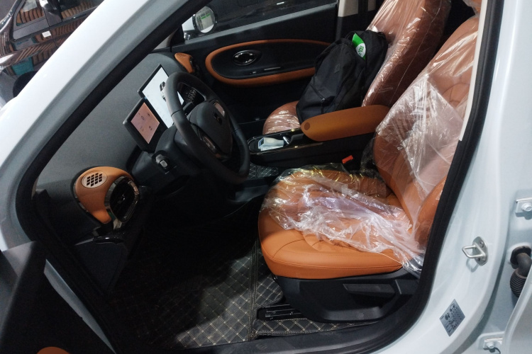 江淮钇为 钇为3 2024款 挚爱版 405km Lite中控内饰19