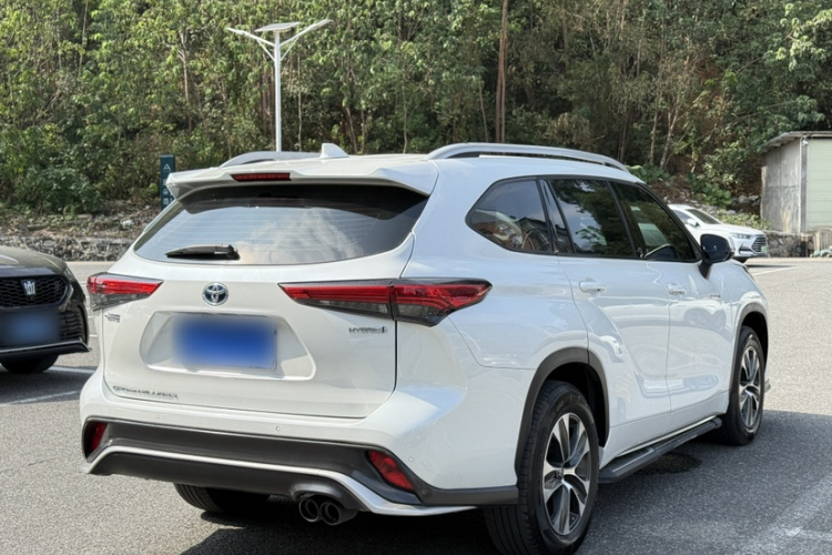 丰田 皇冠陆放 2022款 2.5L HEV两驱精英版车身外观6005
